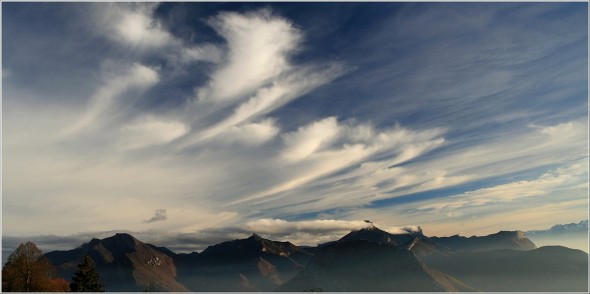 Cirrus au dessus de Chartreuse - 3 novembre 2010