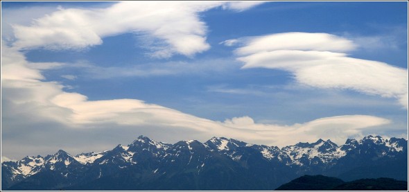 Le ciel de Grenoble et Belledonne - 9 juin 2010