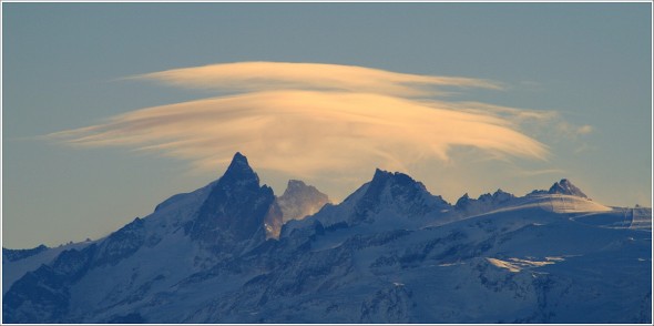 La Meije, Le Rateau et dôme de La Lauze (2 Alpes) depuis Lans en Vercors - 18 décembre 2010