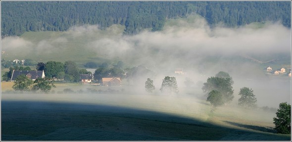 Dernières brumes matinales - Lans en Vercors - 25 juin 2010