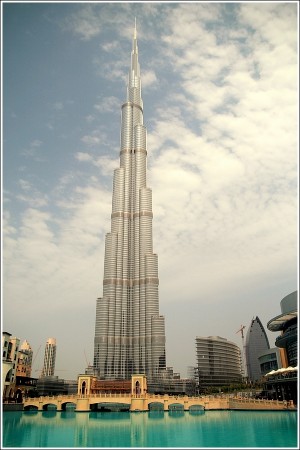 Burj Dubaï, 828m, la plus haute tour du monde ... 