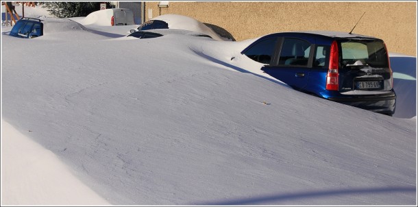 Autrans - Vercors - Voitures ensevelies après la tempête de neige - 29 octobre 2012