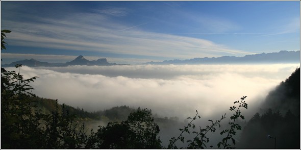 Mer de nuages au dessus de Grenoble - 12 octobre 2010