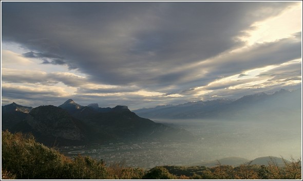 Lumière sur Grenoble depuis le Vercors - 21 octobre 2009